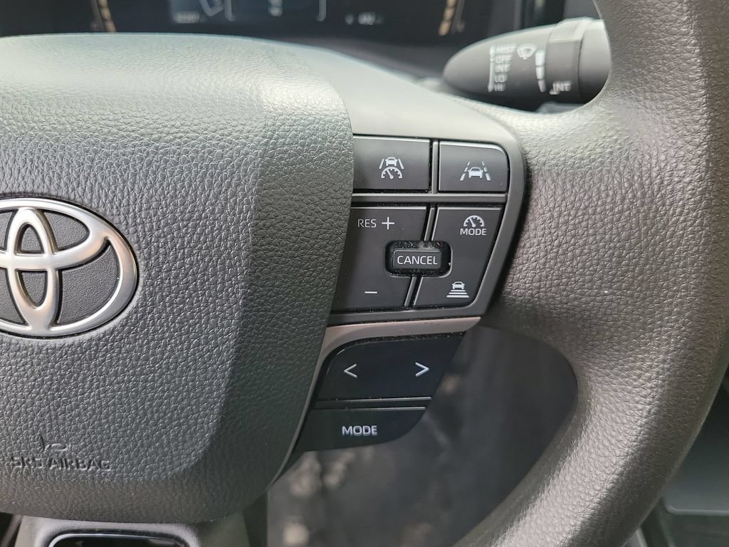 Used 2025 Toyota Camry LE FWD image 30
