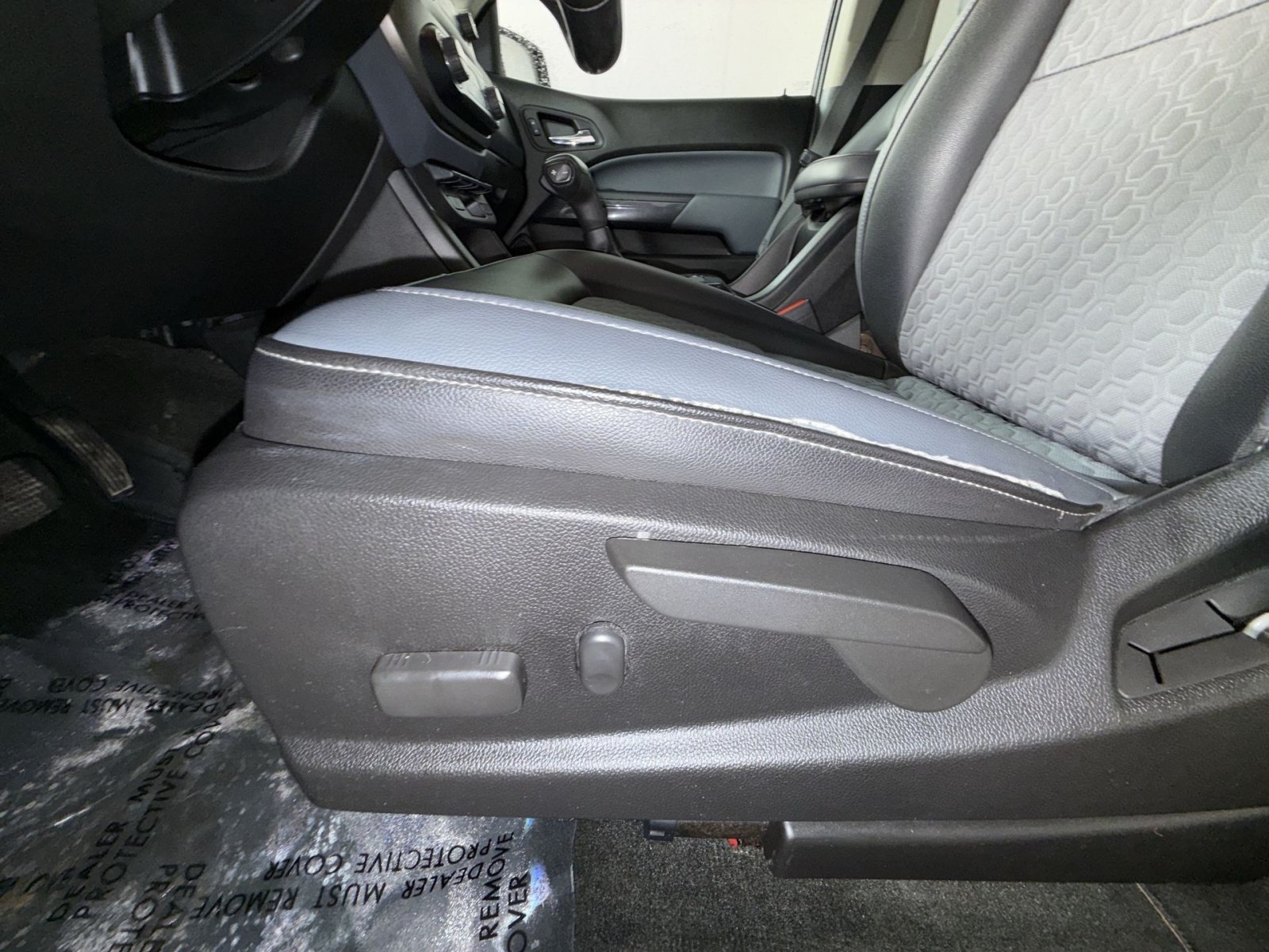 Used 2018 Chevrolet Colorado Z71 AWD/4WD image 14