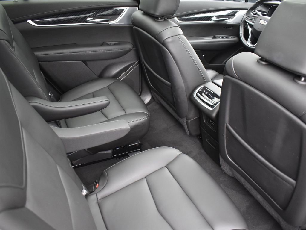 Certified 2024 Cadillac XT6 Premium Luxury w/ LPO, Floor Liner Package image 30