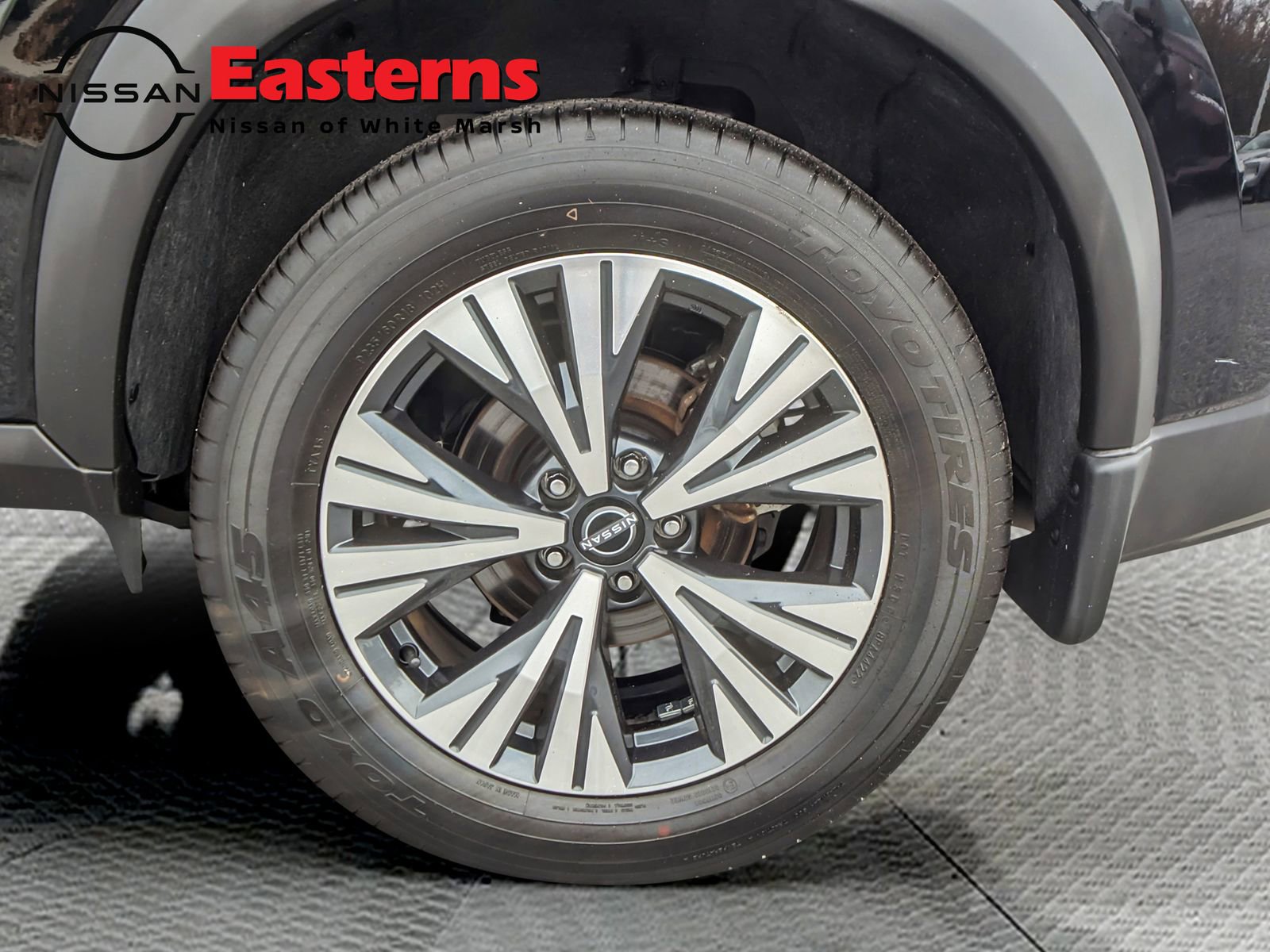 Used 2022 Nissan Rogue SV image 16