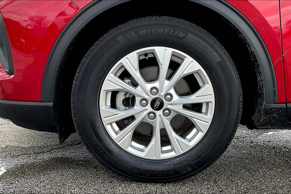 Used 2023 Ford Escape Active w/ Cold Weather Package FWD image 8