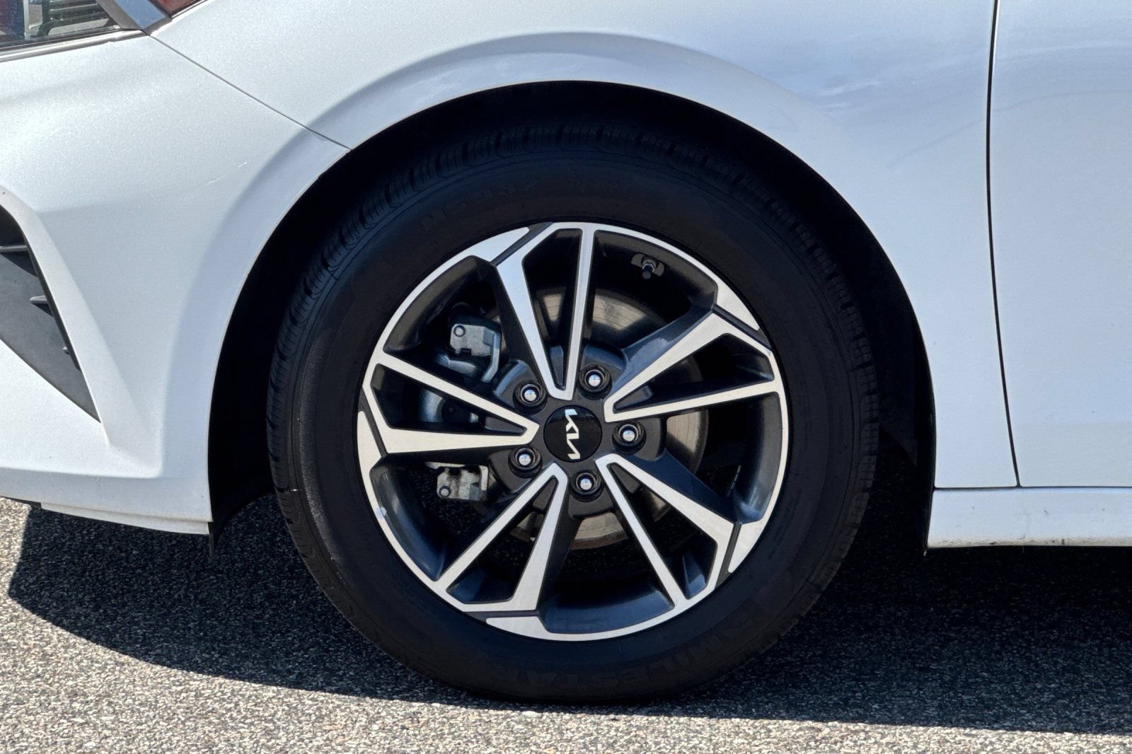Used 2022 Kia Forte LXS FWD image 24