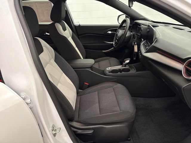 Used 2024 Chevrolet Trax RS w/ Driver Confidence Package FWD image 23