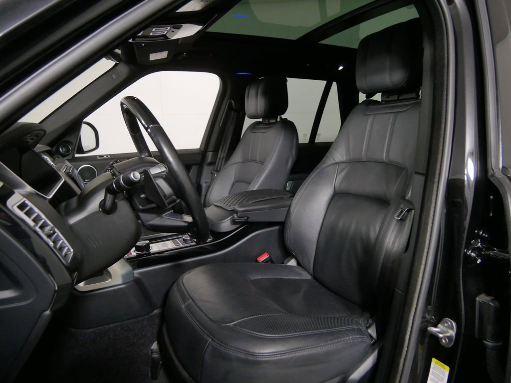 Used 2022 Land Rover Range Rover Westminster Edition image 11