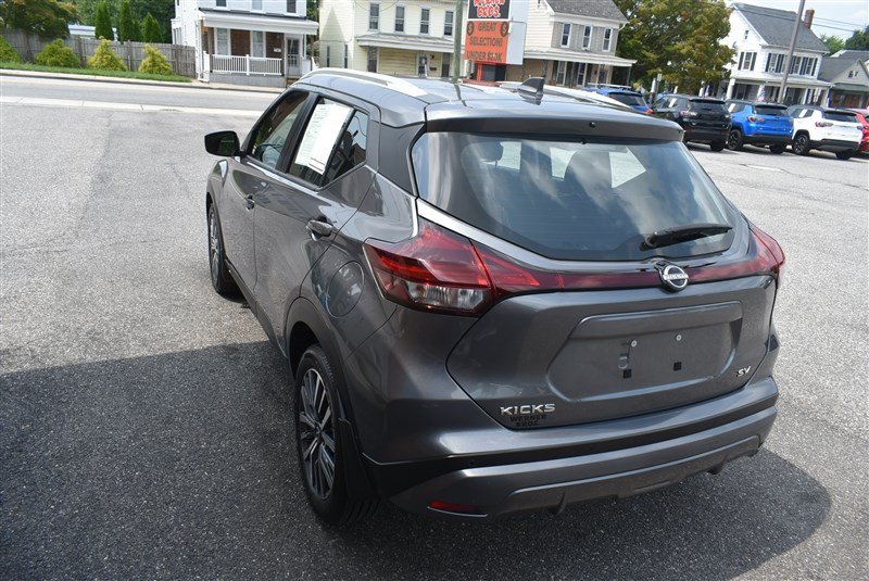 Used 2023 Nissan Kicks SV FWD image 6