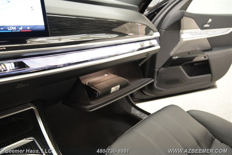 Used 2023 BMW 740i RWD image 38