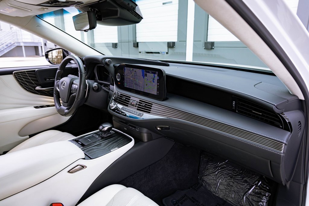 Used 2021 Lexus LS 500 AWD image 25