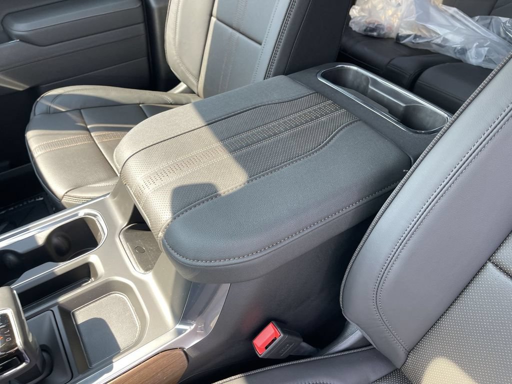 New 2026 Chevrolet Silverado 1500 High Country w/ Midnight Edition AWD/4WD image 20