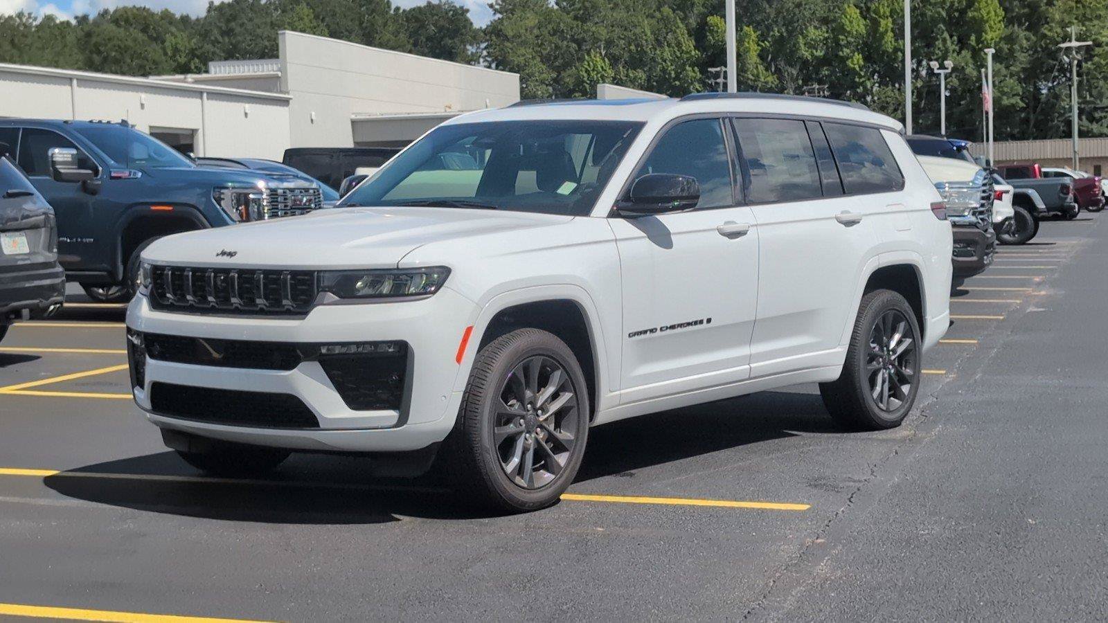 New 2026 Jeep Grand Cherokee L Limited AWD/4WD image 1