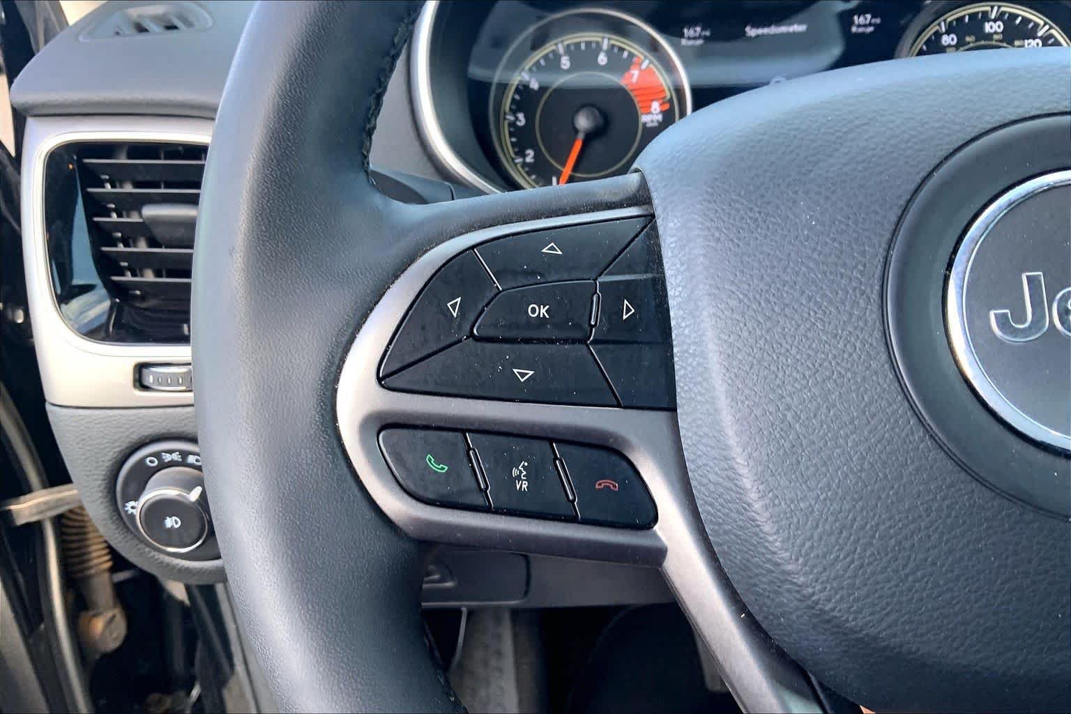 Used 2022 Jeep Cherokee Limited AWD/4WD image 24