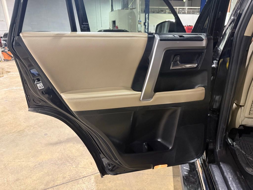 Used 2018 Toyota 4Runner Limited AWD/4WD image 29