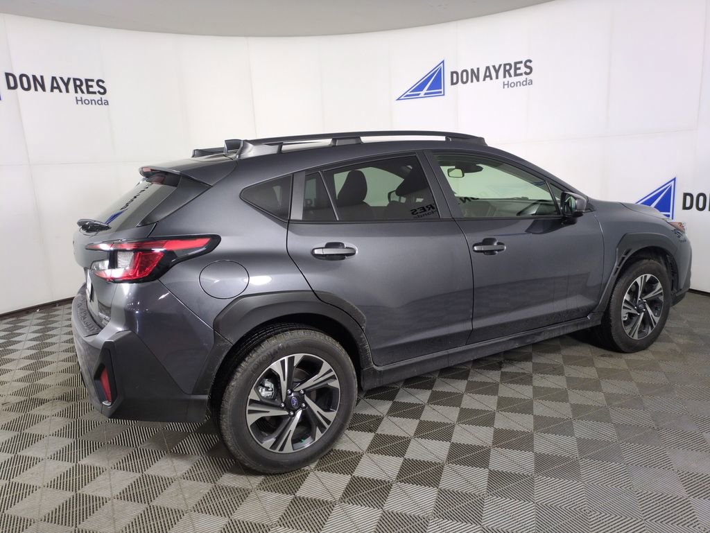 Used 2024 Subaru Crosstrek 2.0i Premium image 8
