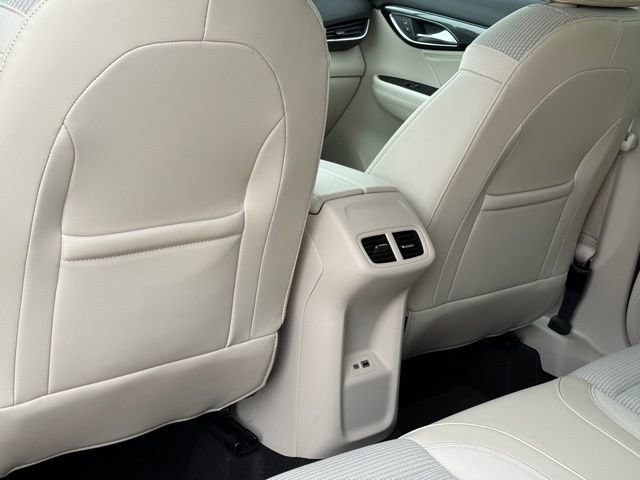 Used 2023 Buick Envision Preferred image 30