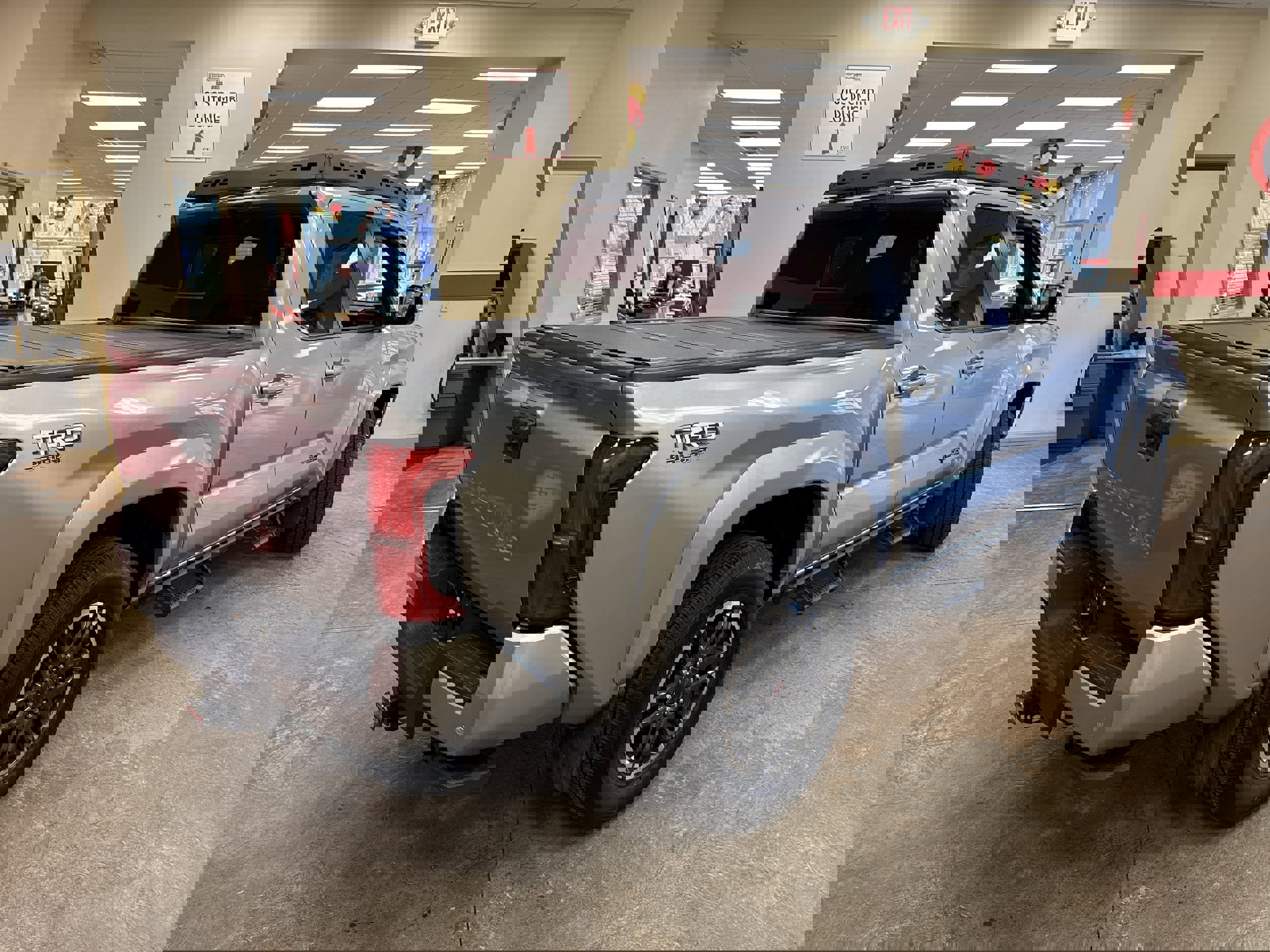 Used 2024 Toyota Tacoma TRD Sport w/ TRD Sport Premium Package image 10