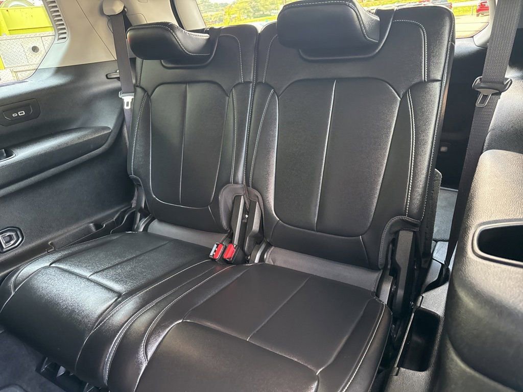 Used 2022 Jeep Grand Cherokee L Limited image 7