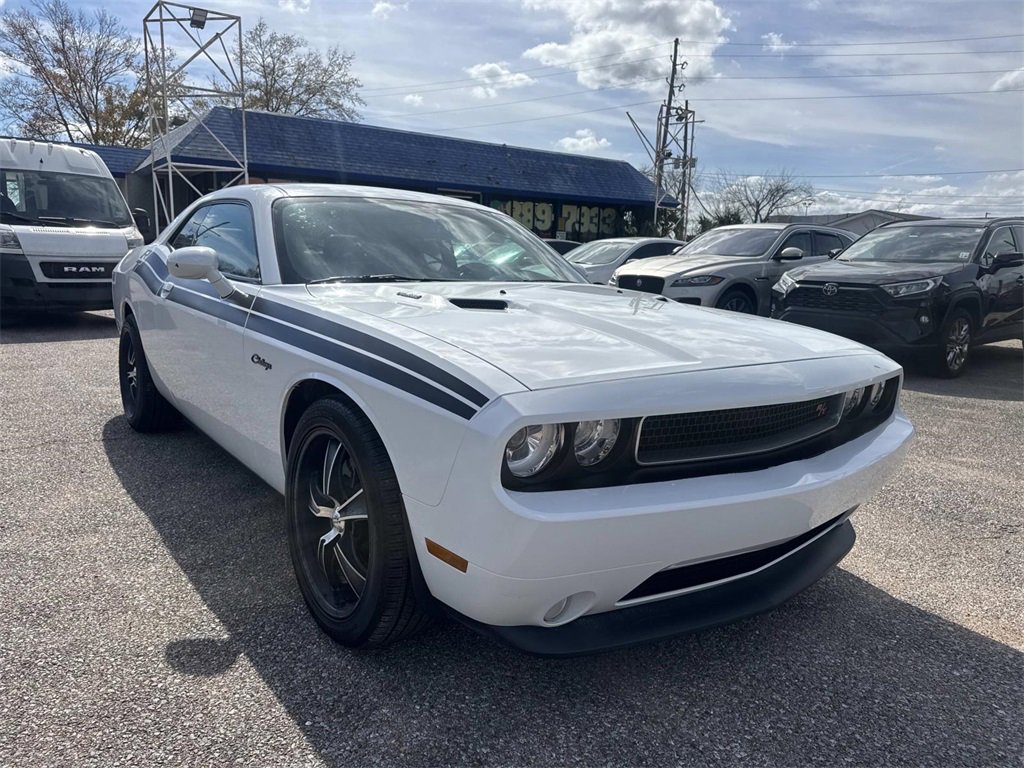 Used 2013 Dodge Challenger R/T image 1