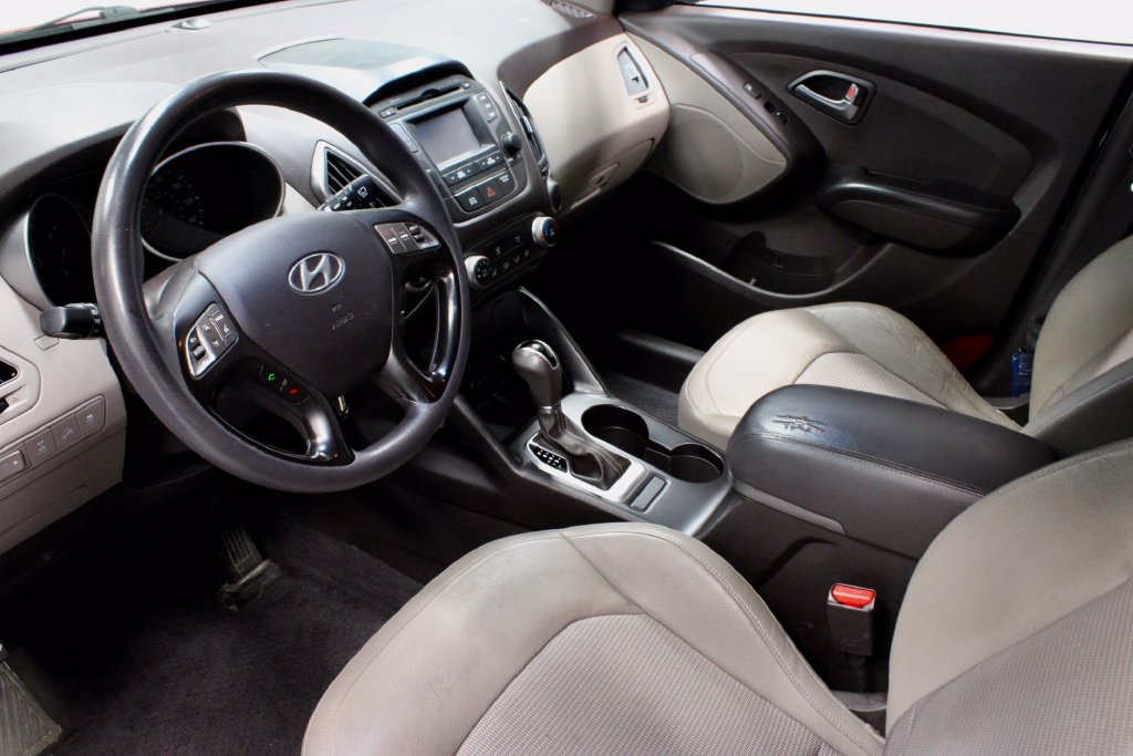 Used 2015 Hyundai Tucson GLS w/ Option Group 02 AWD/4WD image 23