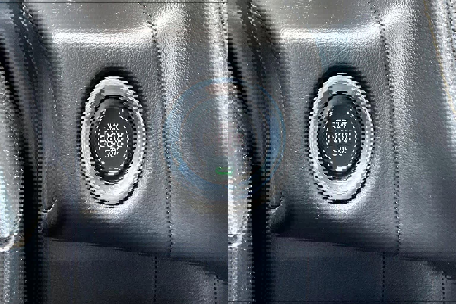 Used 2023 Chevrolet Suburban Premier image 34