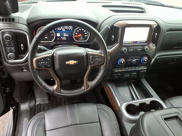Used 2019 Chevrolet Silverado 1500 High Country w/ Technology Package AWD/4WD image 12