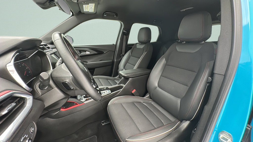 Used 2021 Chevrolet TrailBlazer RS w/ Driver Confidence Package FWD image 14