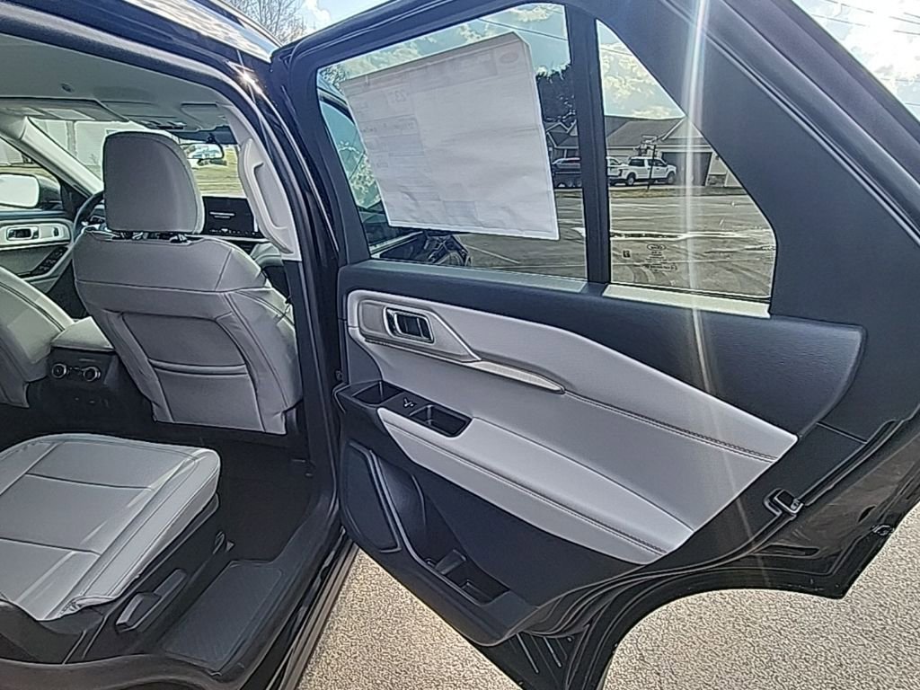 New 2026 Ford Explorer Active w/ Active Comfort Package image 11