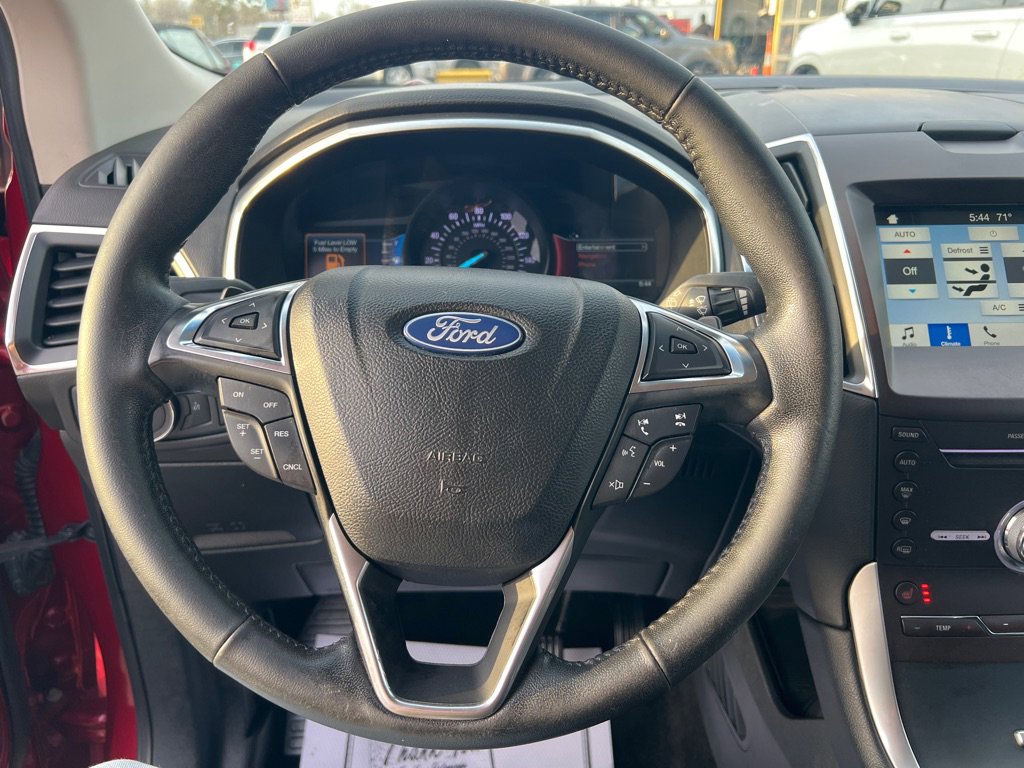 Used 2018 Ford Edge Titanium w/ Technology Package image 36