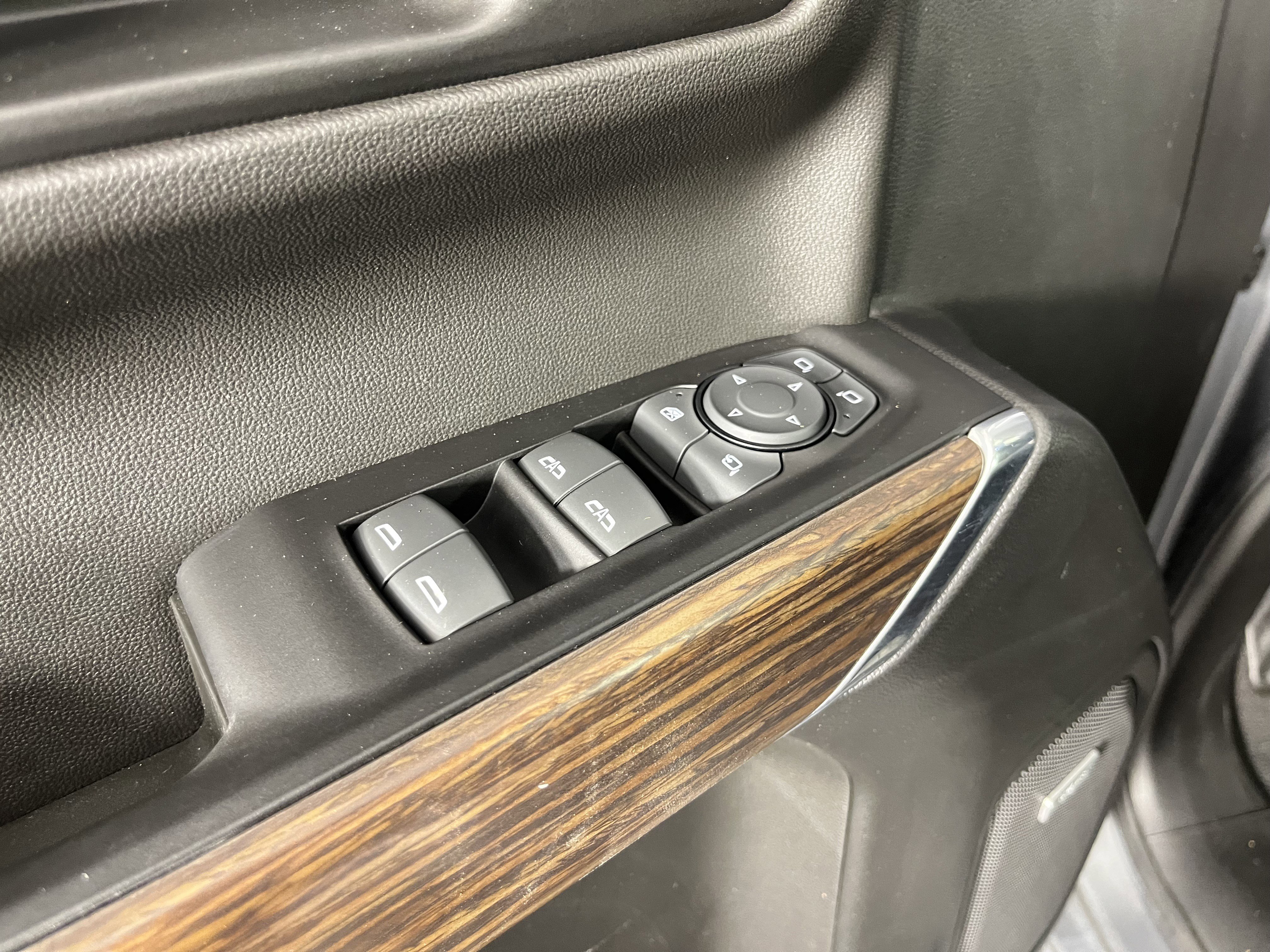 Used 2022 Chevrolet Silverado 1500 High Country w/ Safety Package II image 19