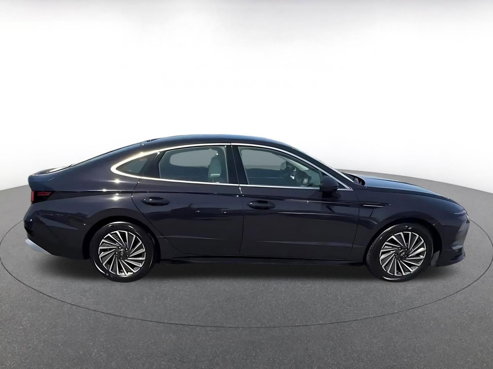 Used 2025 Hyundai Sonata SEL image 16