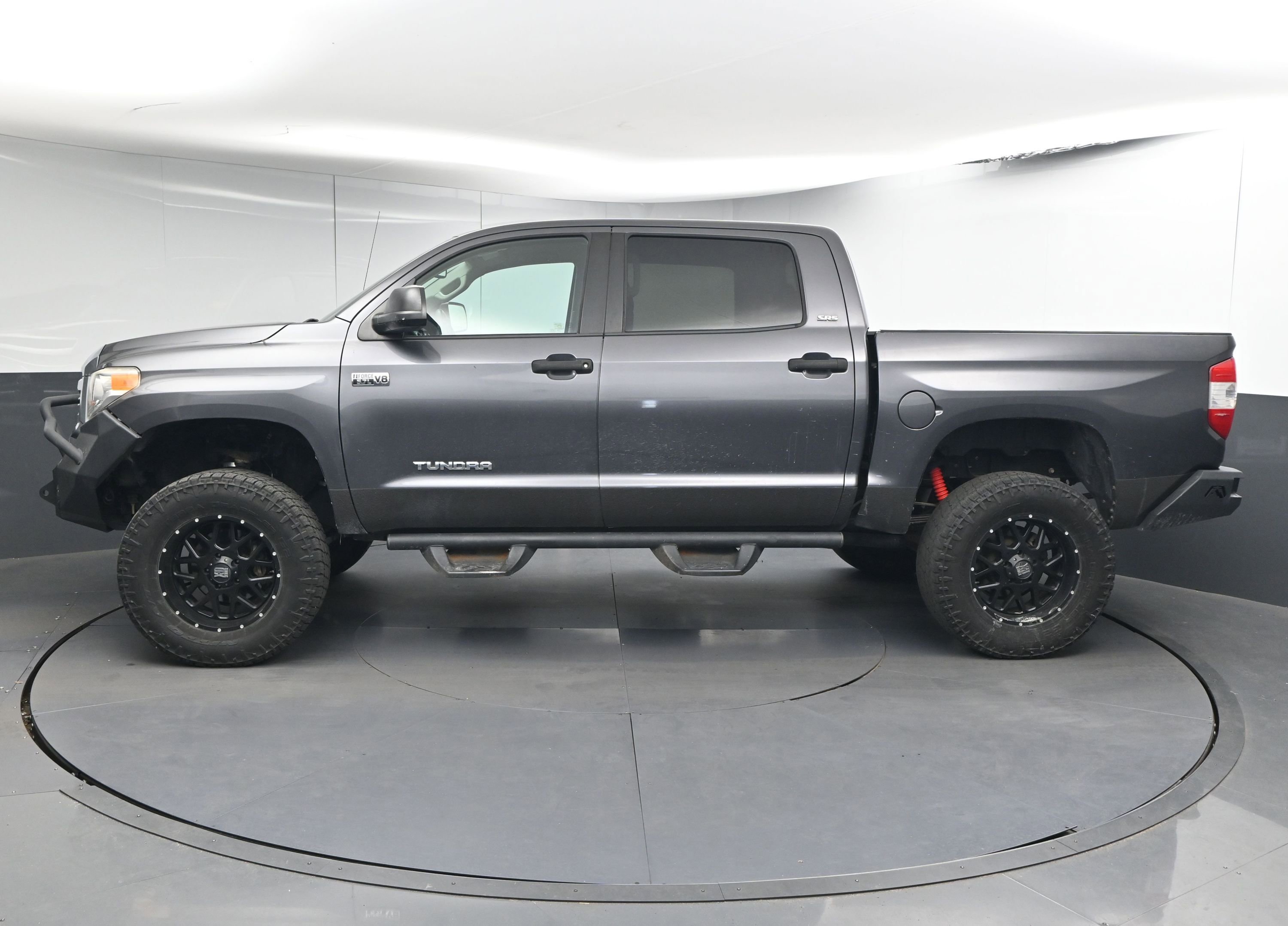 Used 2017 Toyota Tundra SR5 image 5