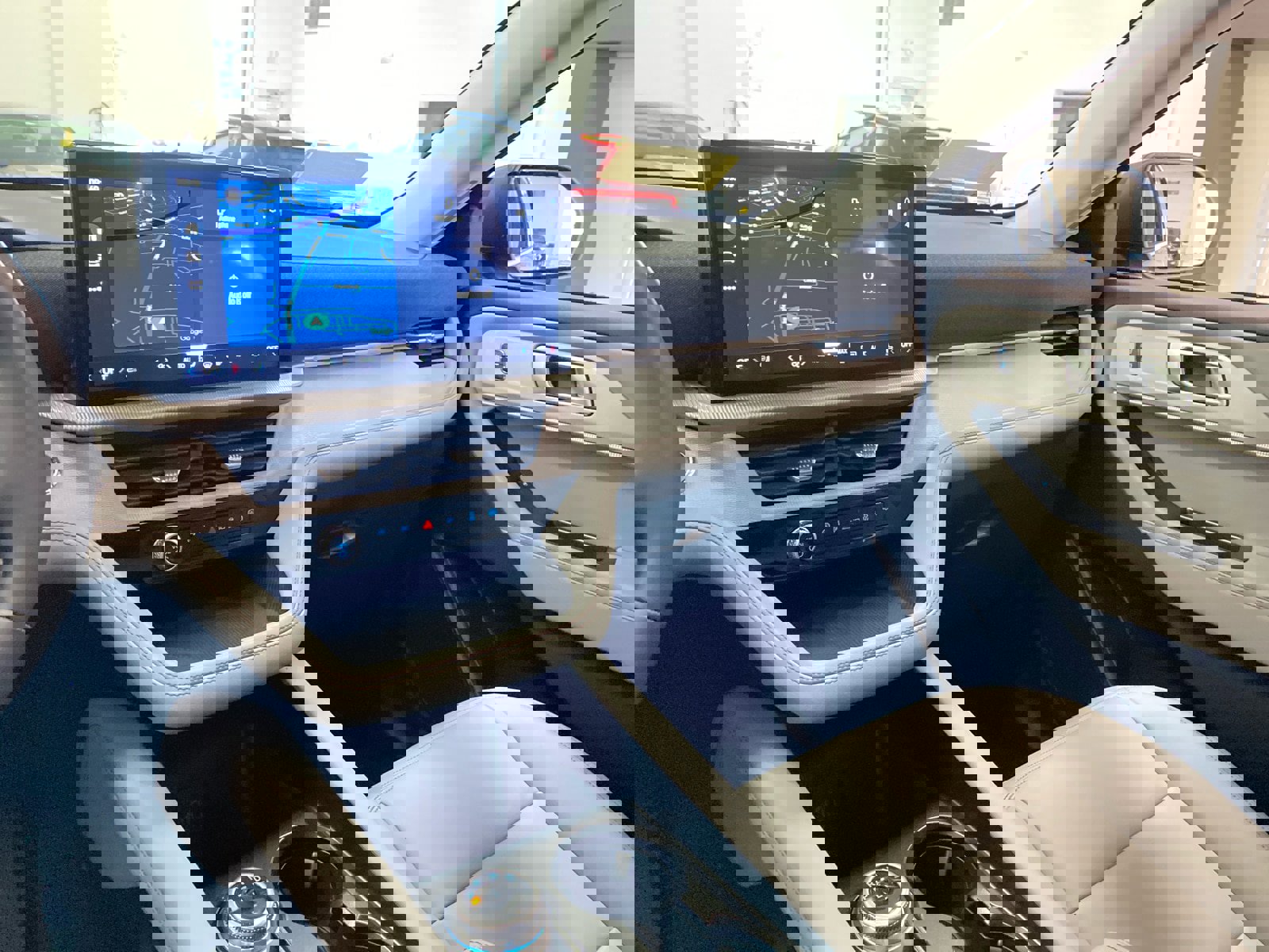 New 2026 Ford Explorer Active image 38