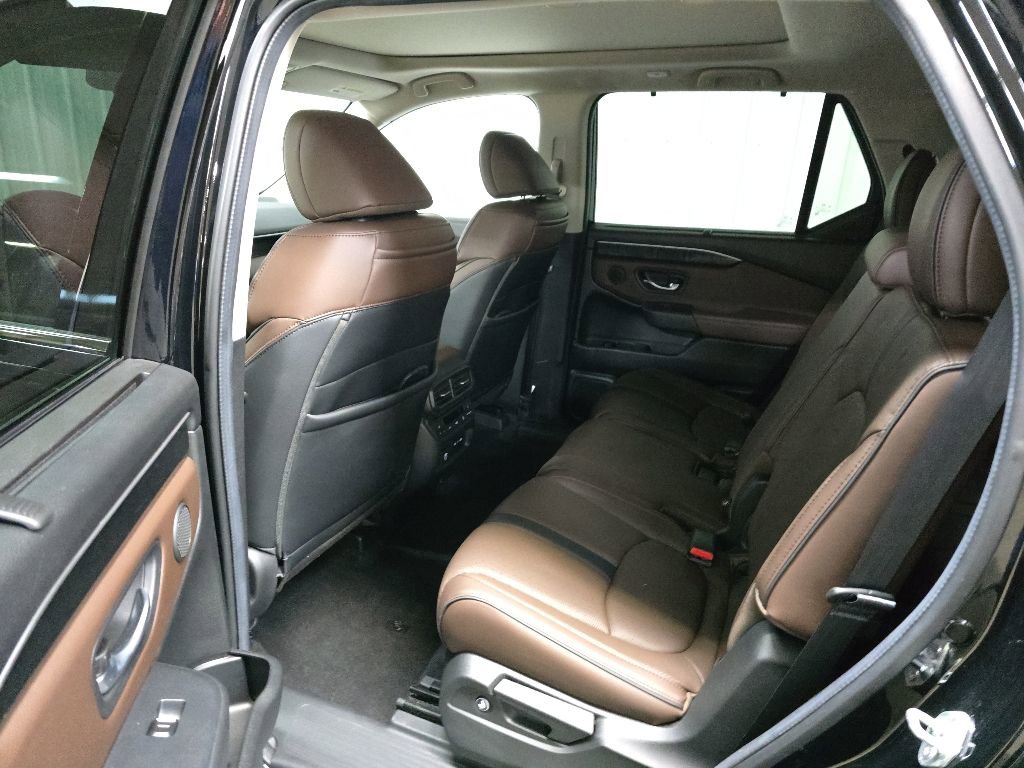 Used 2024 Honda Pilot Elite image 31