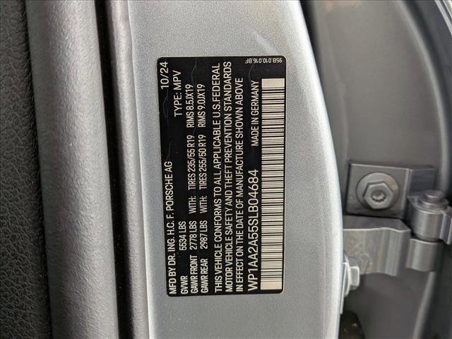 Certified 2025 Porsche Macan Turbo image 28