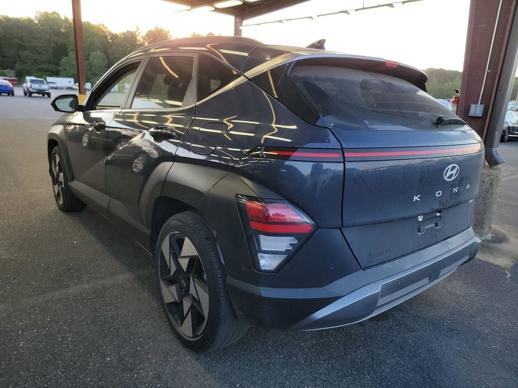 Used 2024 Hyundai Kona Limited FWD image 3