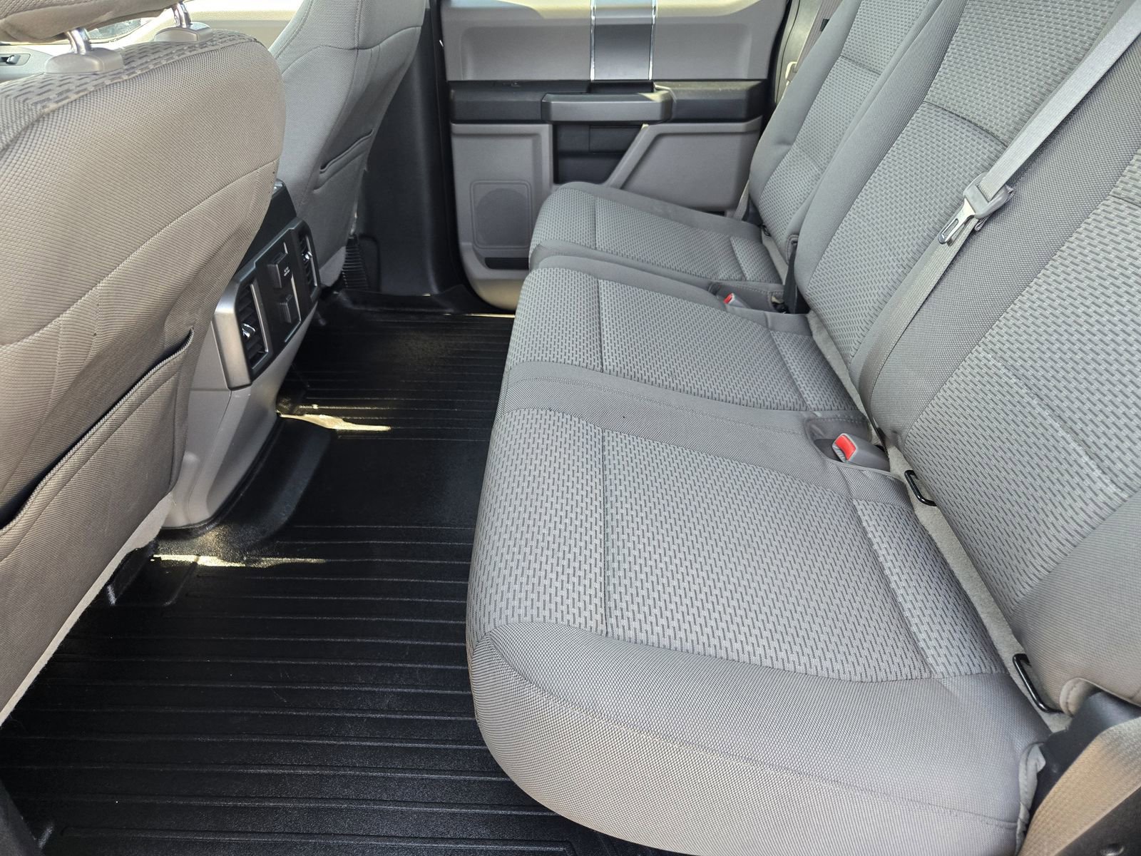 Used 2016 Ford F150 XLT w/ Equipment Group 302A Luxury RWD image 29