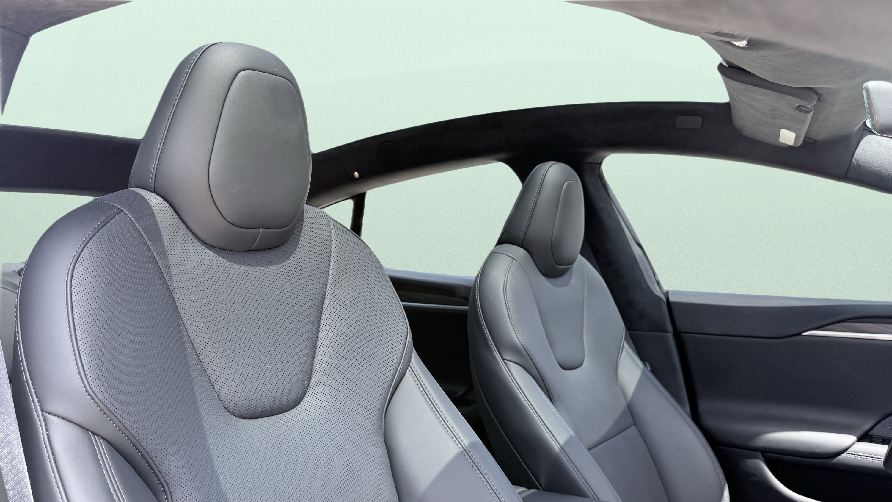 Used 2025 Tesla Model S AWD/4WD image 47