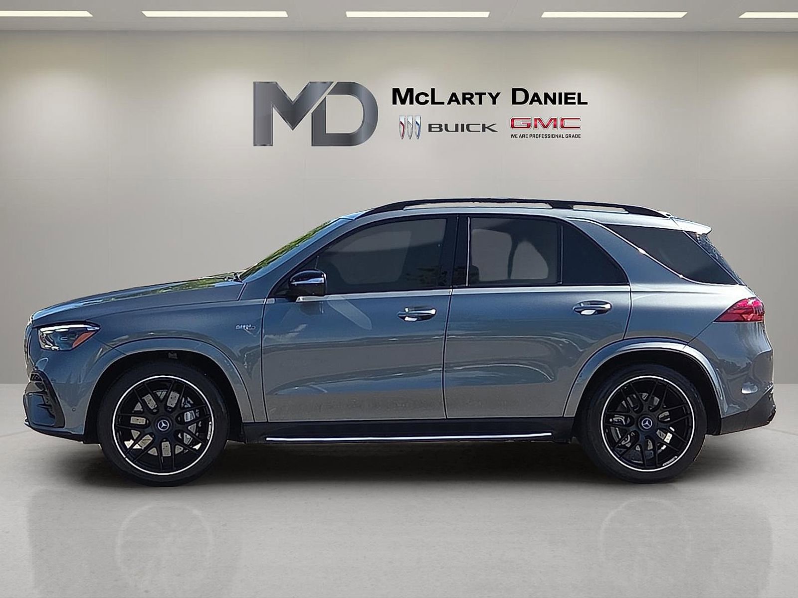 Used 2024 Mercedes-Benz GLE 53 AMG 4MATIC image 3