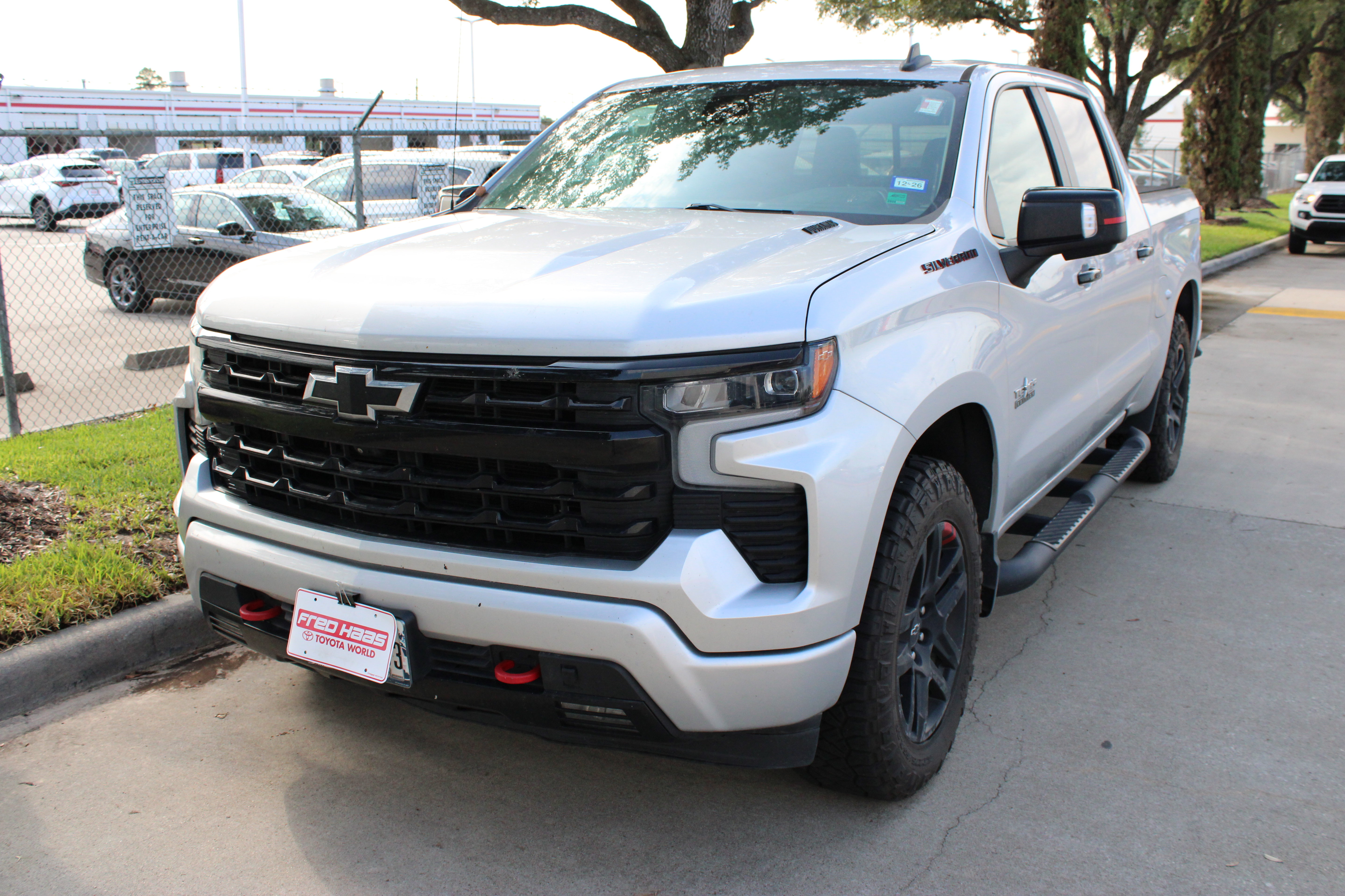 Used 2022 Chevrolet Silverado 1500 RST w/ Redline Edition AWD/4WD image 6
