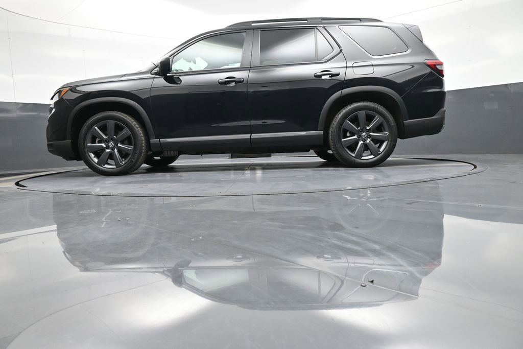Certified 2023 Honda Pilot Sport image 33