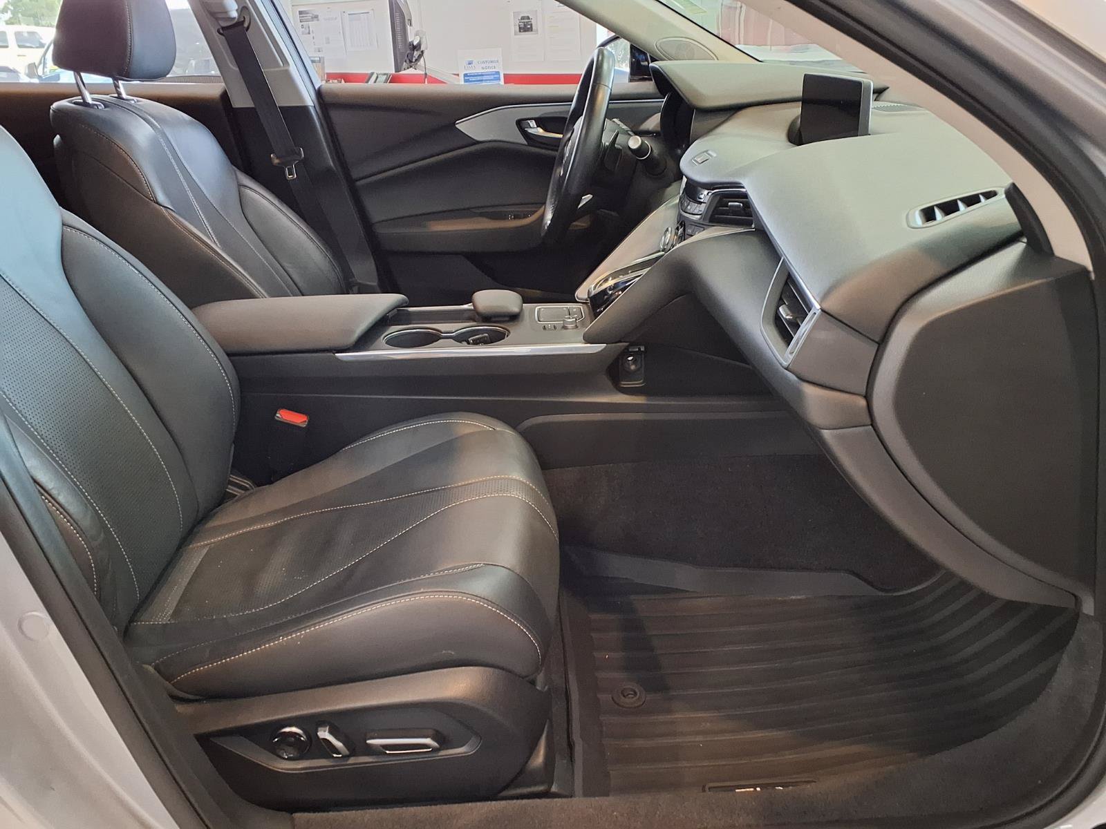 Used 2022 Acura TLX w/ Technology Package FWD image 10
