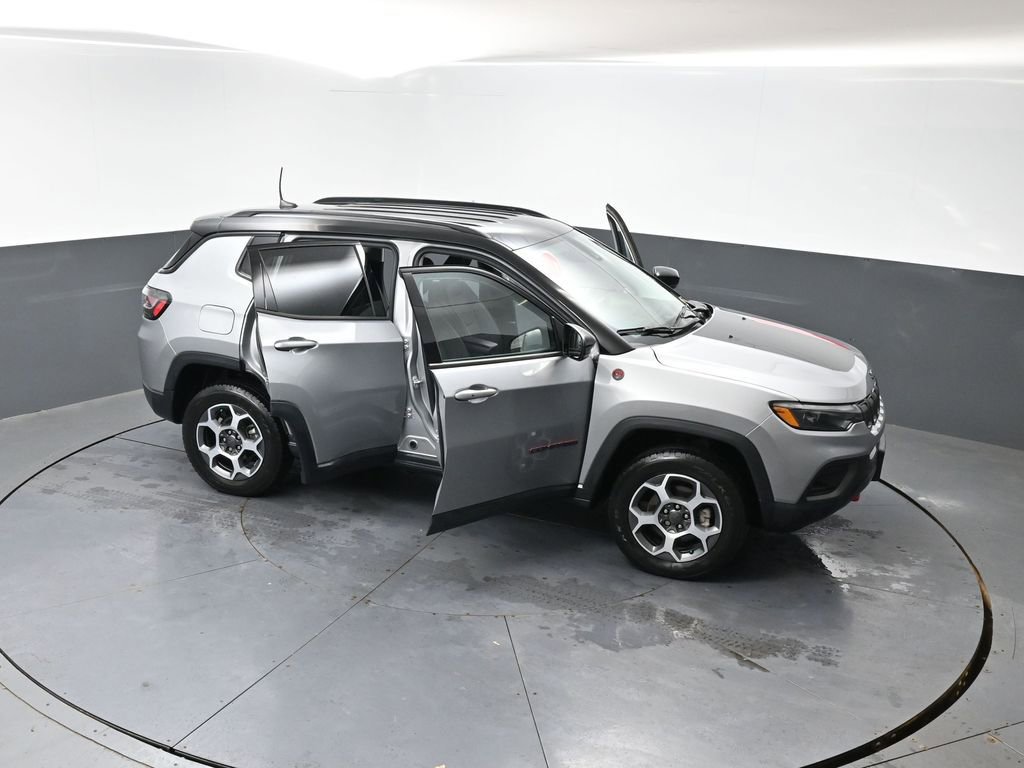 Used 2022 Jeep Compass Trailhawk w/ Trailhawk Elite Group image 60