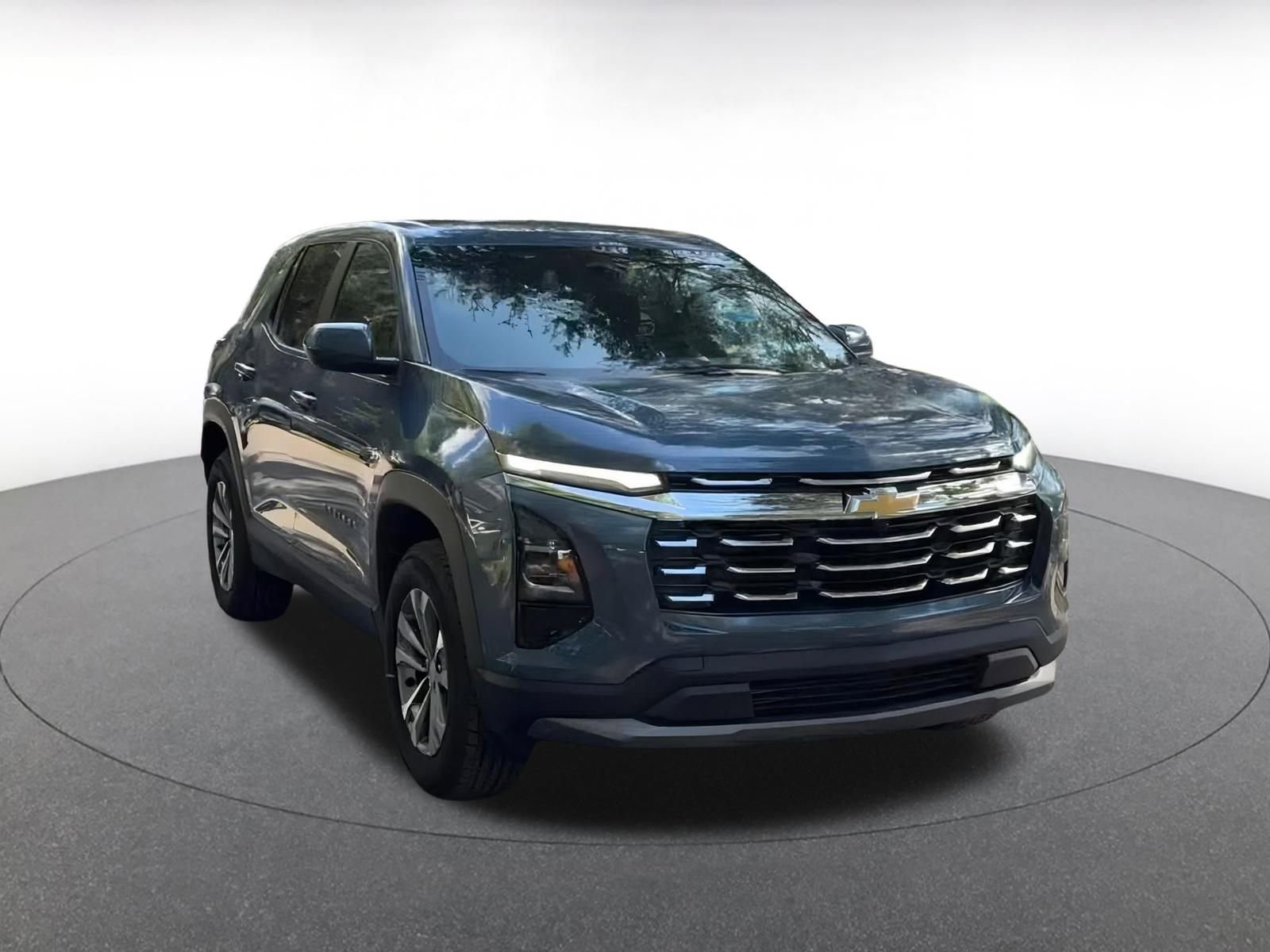 Used 2025 Chevrolet Equinox LT image 3