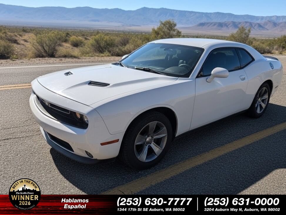 Used 2019 Dodge Challenger SXT RWD image 1