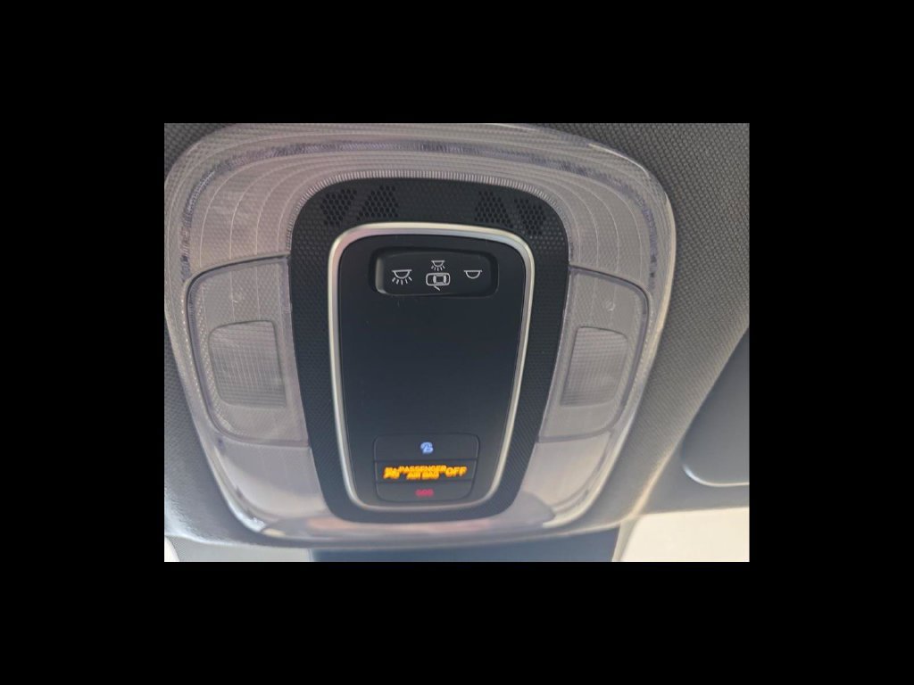 Used 2022 Hyundai Elantra SEL w/ Convenience Package FWD image 25