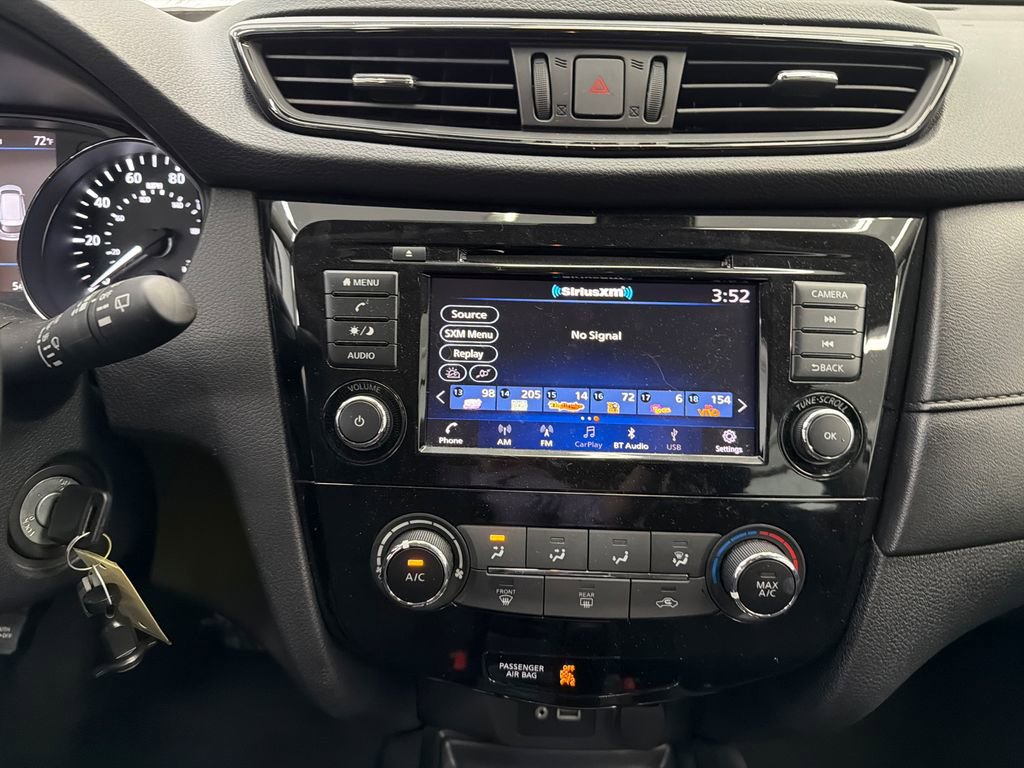 Used 2019 Nissan Rogue S image 27