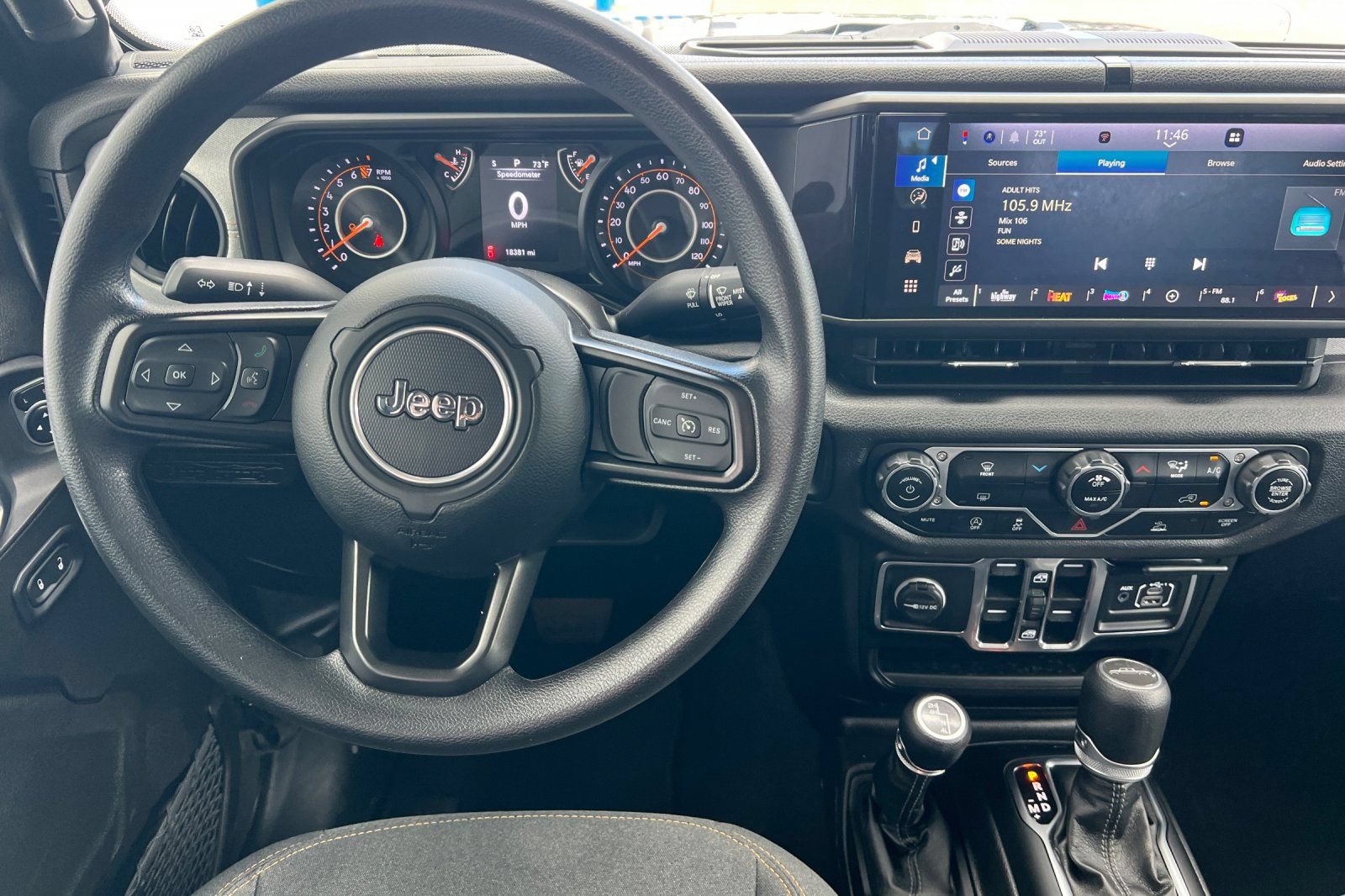 Used 2024 Jeep Gladiator Sport AWD/4WD image 11
