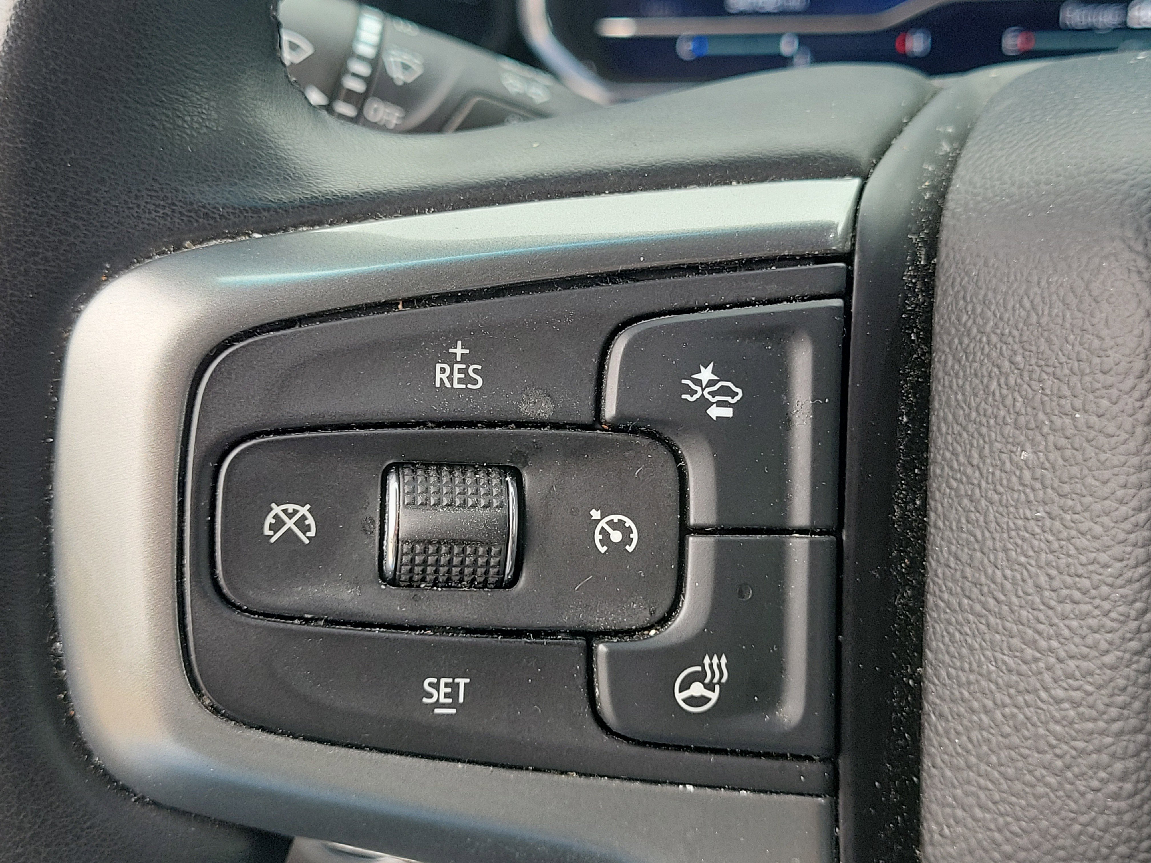 Used 2025 Chevrolet Silverado 1500 LT image 18