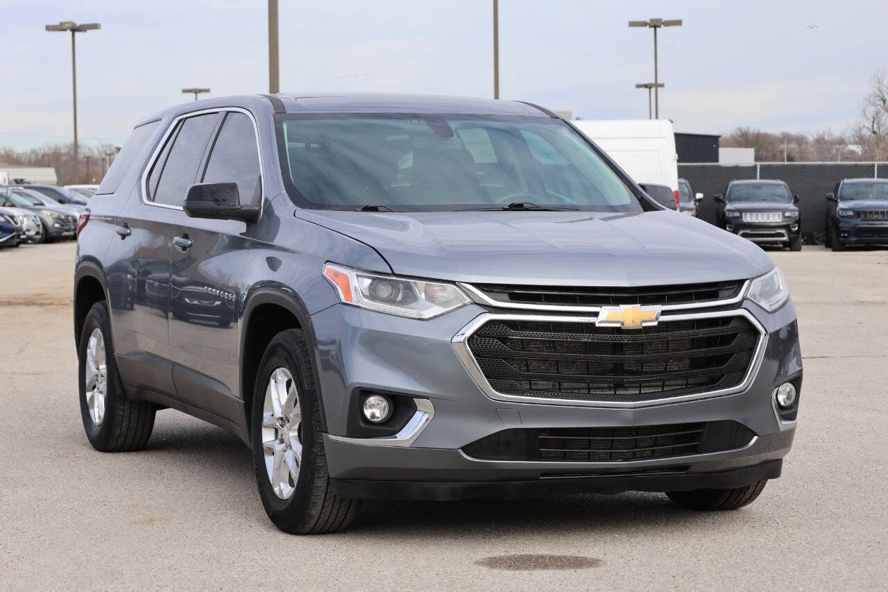 Used 2021 Chevrolet Traverse LS FWD image 4