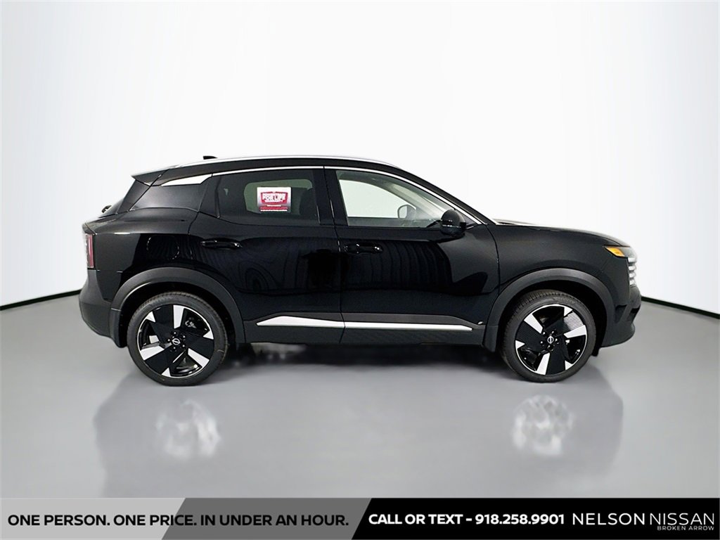 New 2025 Nissan Kicks SR w/ SR Premium Package image 4