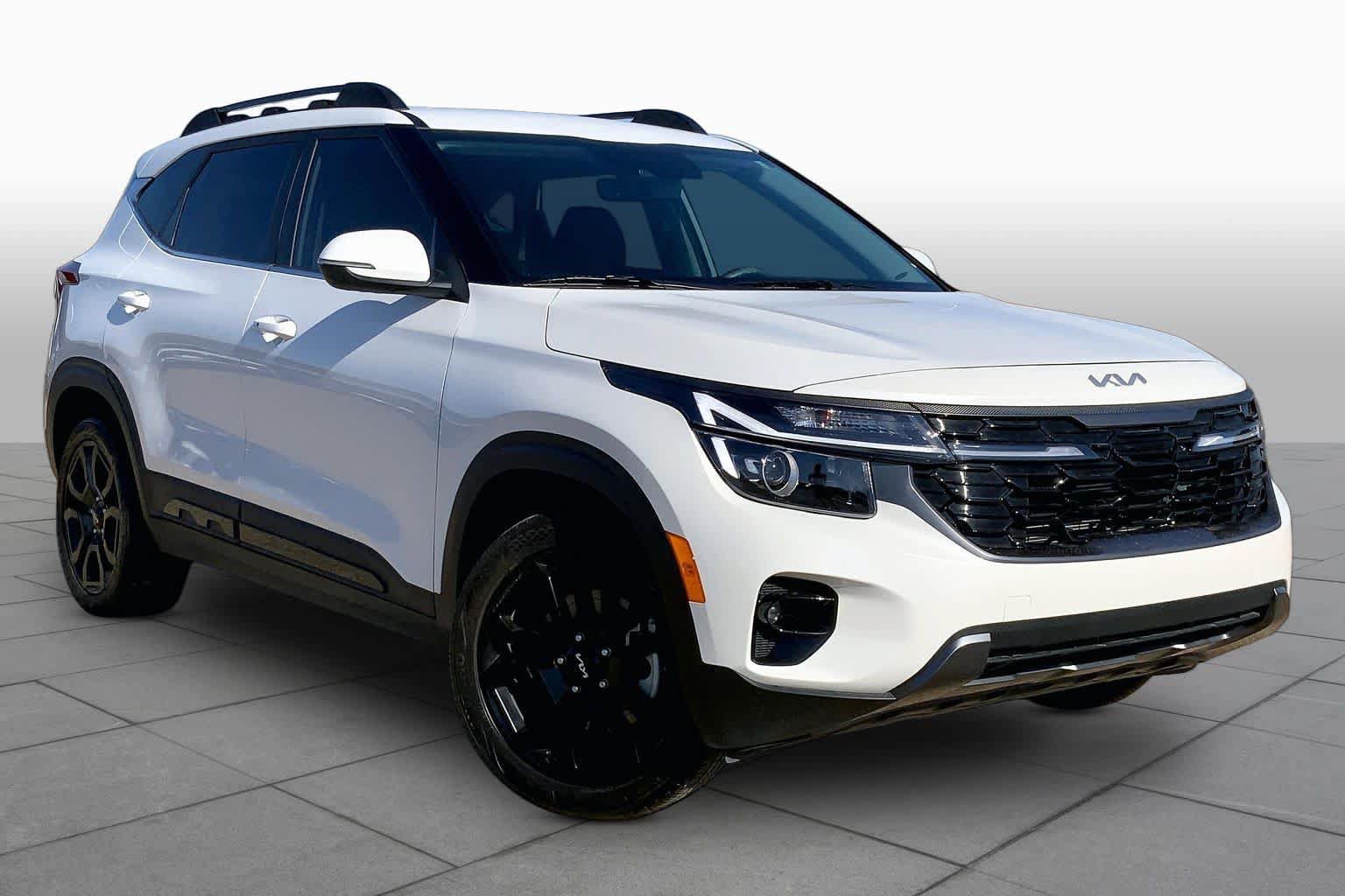 Used 2024 Kia Seltos X-Line AWD/4WD image 3
