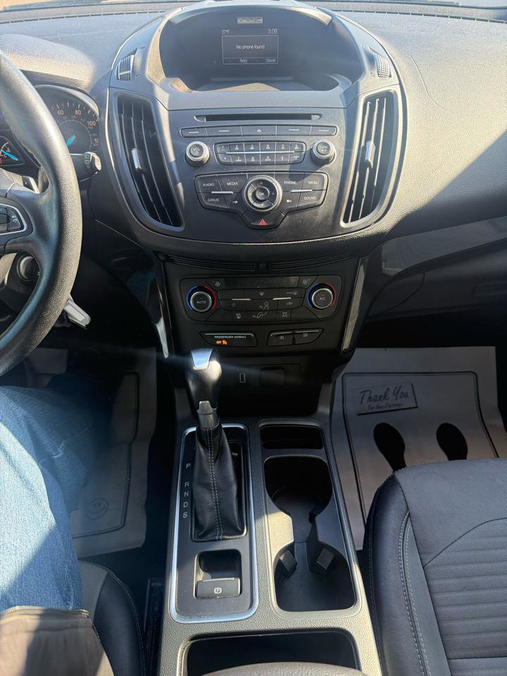 Used 2017 Ford Escape SE w/ SE Sport Appearance Package image 22